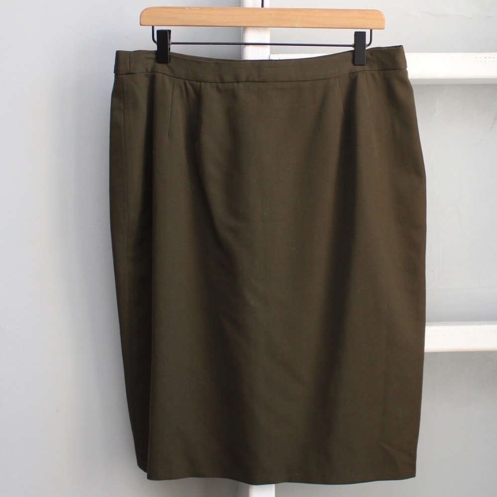 Christian Dior Vintage 90's Women's Green 7 Button Blazer Skirt Set - Picture 8 of 9